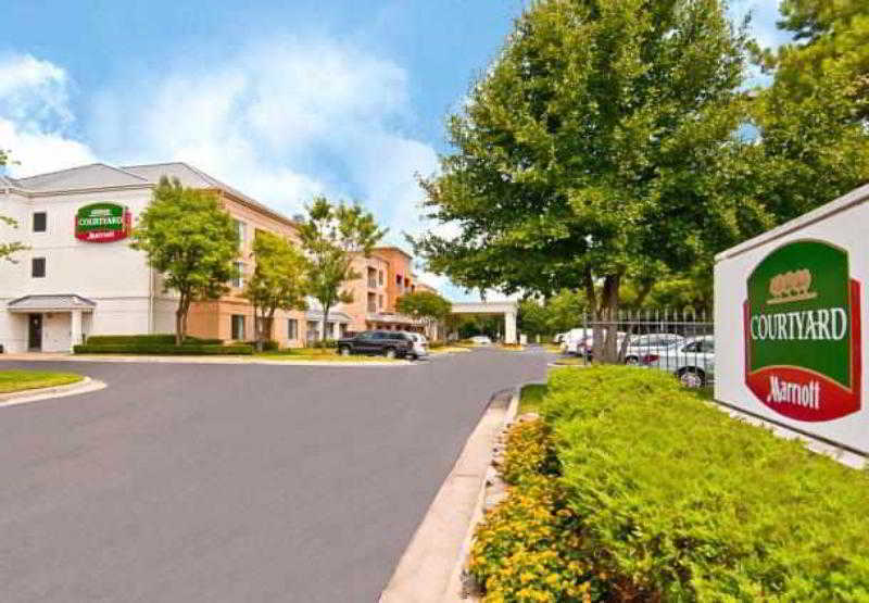מלון Courtyard Memphis East/Bill Morris Parkway מראה חיצוני תמונה