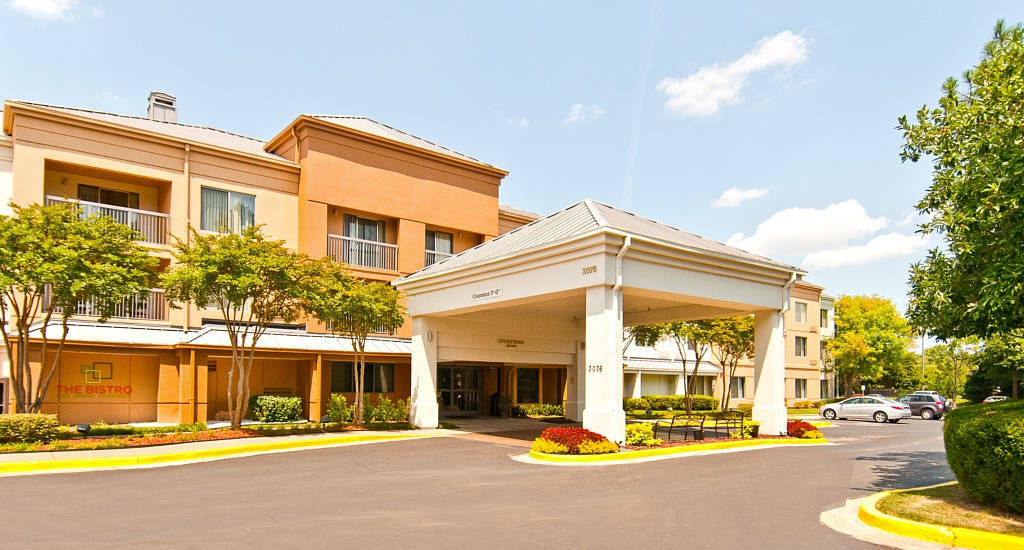 מלון Courtyard Memphis East/Bill Morris Parkway מראה חיצוני תמונה
